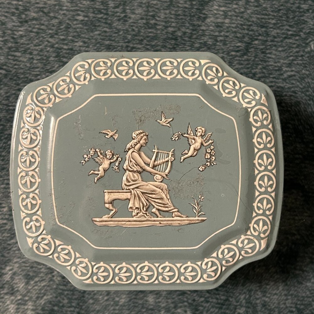 Vintage Wedgewood Tin Made in Egland 4"x3.5"x2.5"